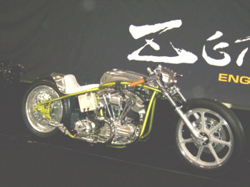 DIE CUSTOMIZERS EAST ON THE ROAD - Cool  Breaker Custom Harley Show Yokohama
